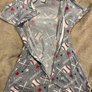 Small Zipadee Zip Transitional Swaddle